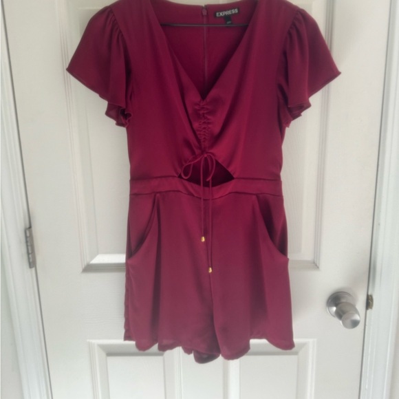 Express Cut Out short sleeve Romper Chiffon coquette sweet NWOT magenta bow - Picture 11 of 12